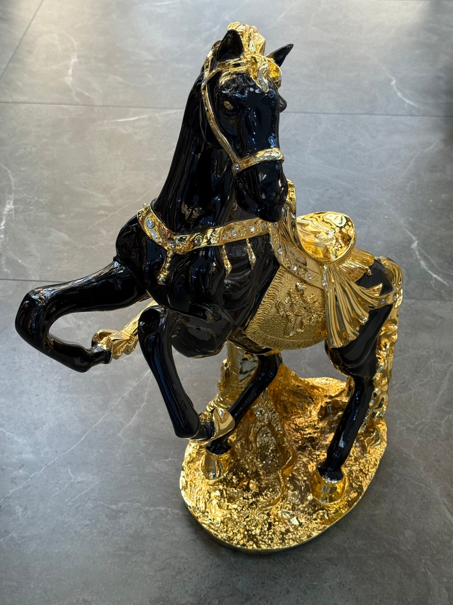 Black & Gold Horse Sculpture – A Symbol of Power, Prestige, and Victory