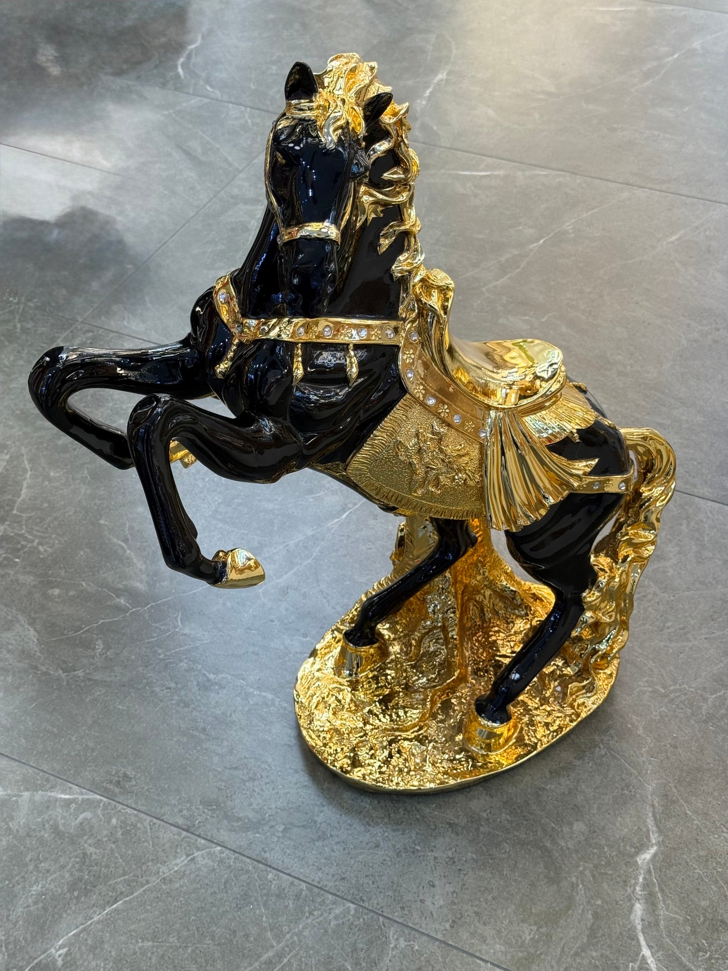 Black & Gold Horse Sculpture – A Symbol of Power, Prestige, and Victory