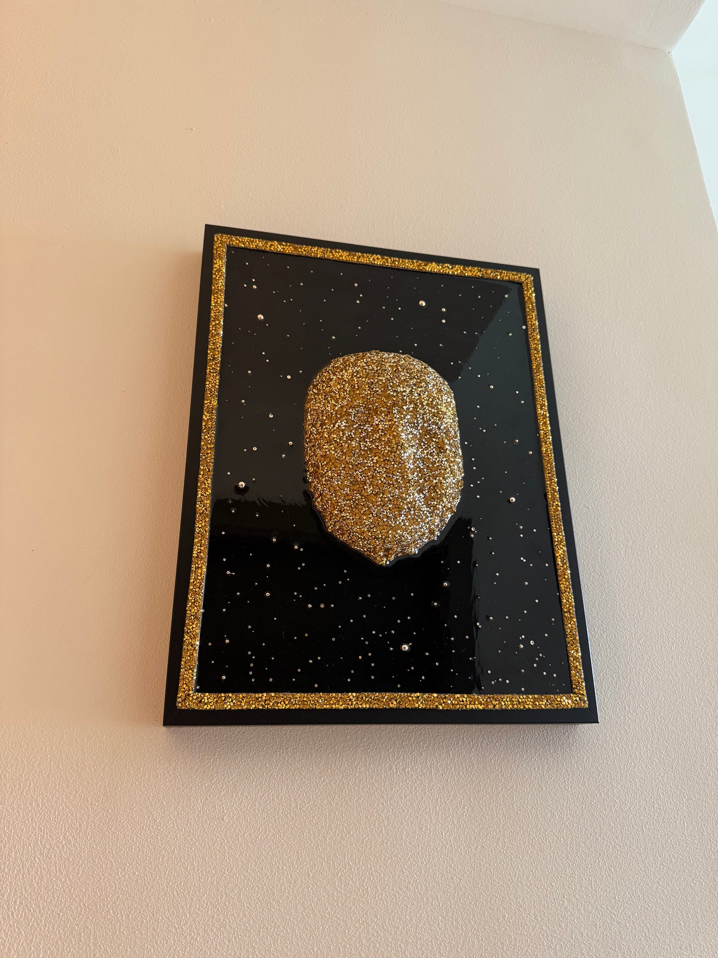 Golden Face Frame Art black