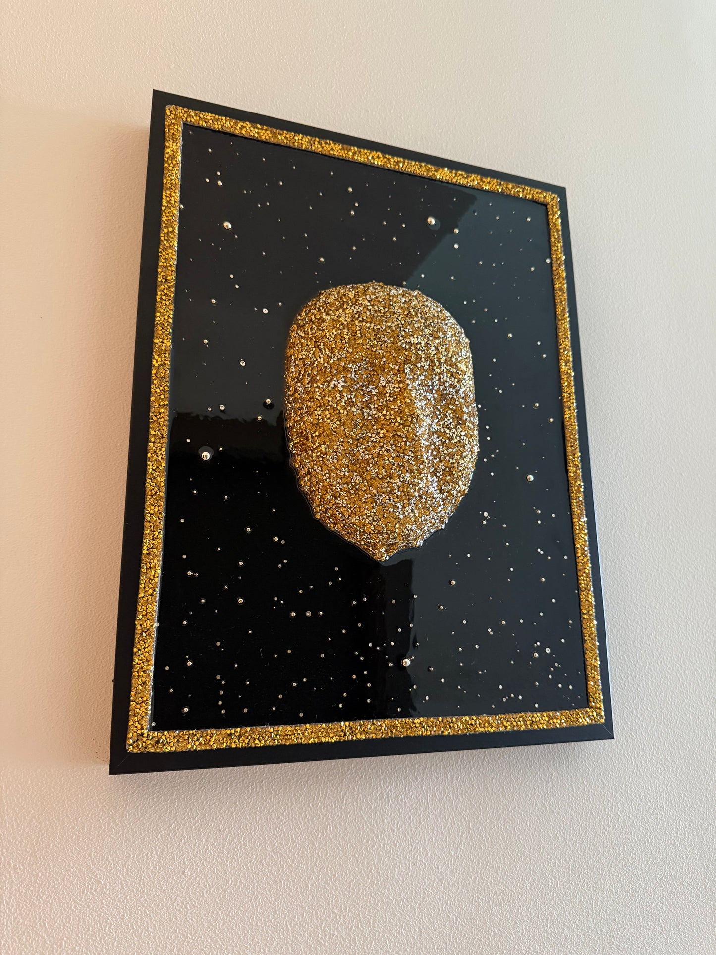 Golden Face Frame Art black