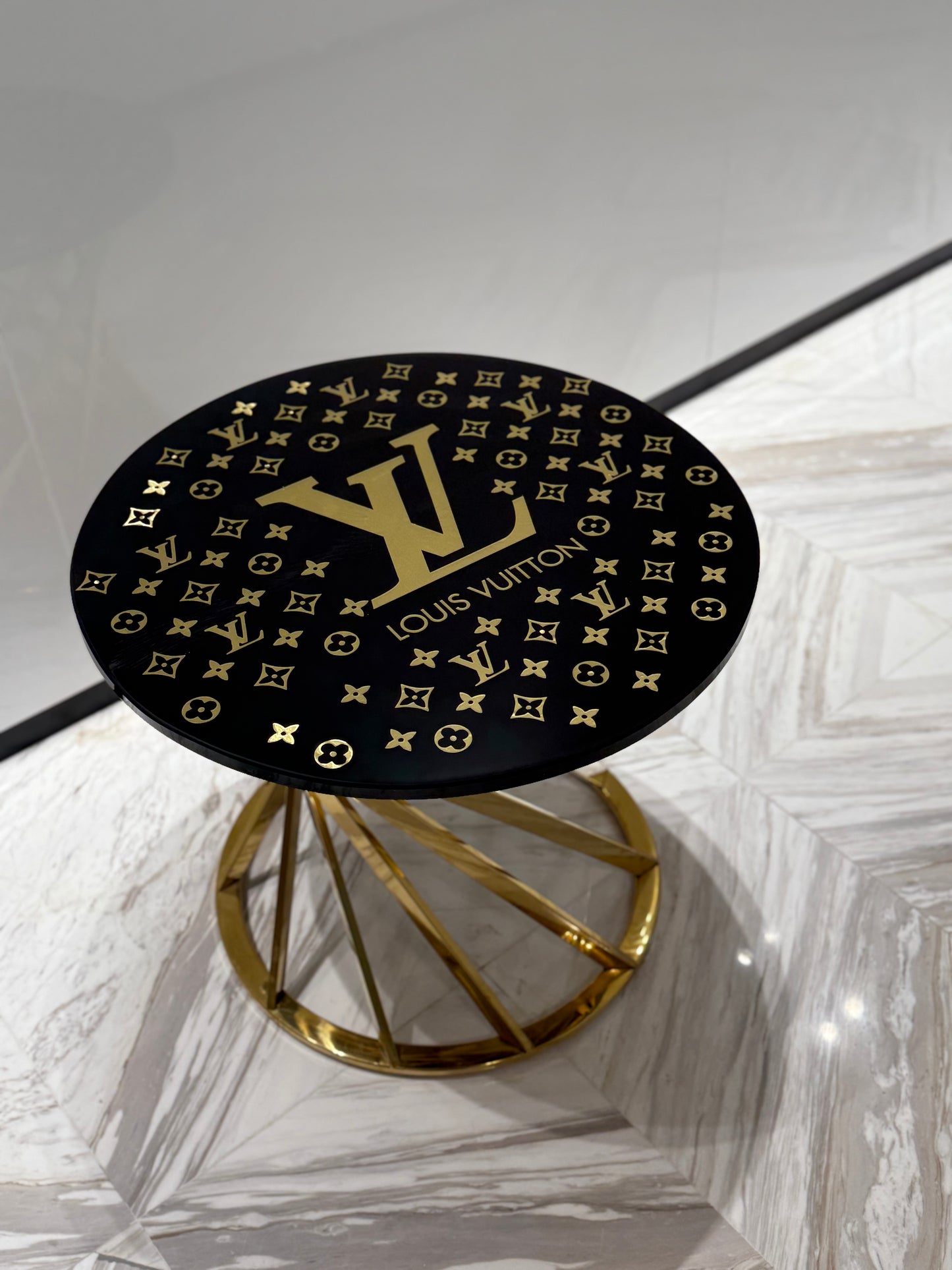 Louis Vuitton LV Round Table