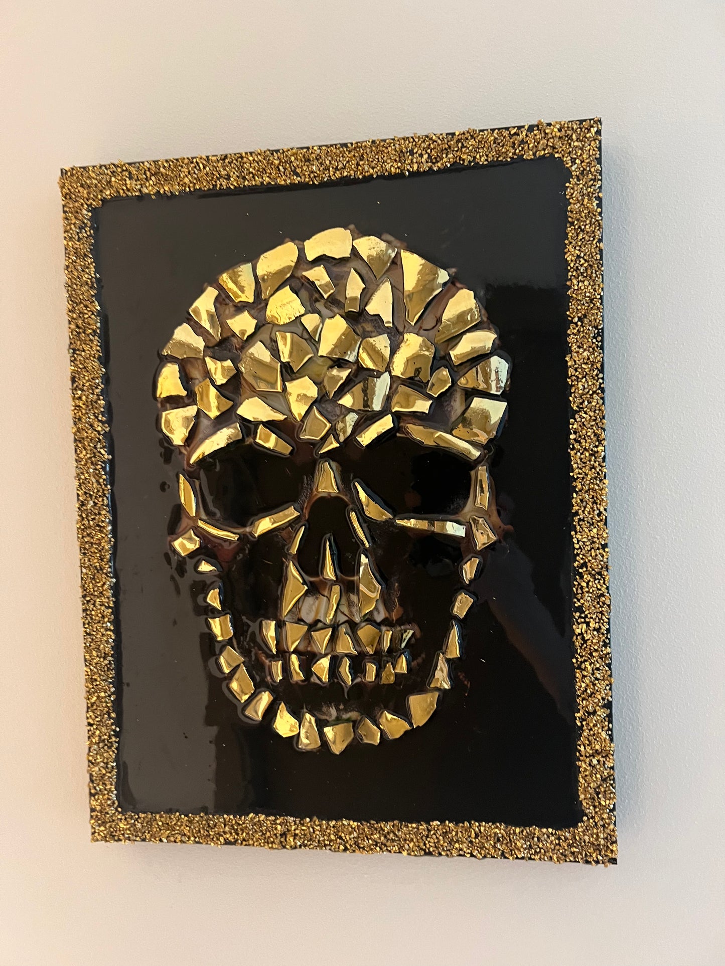ACE Skull Champagne Gold Broken Bottle art