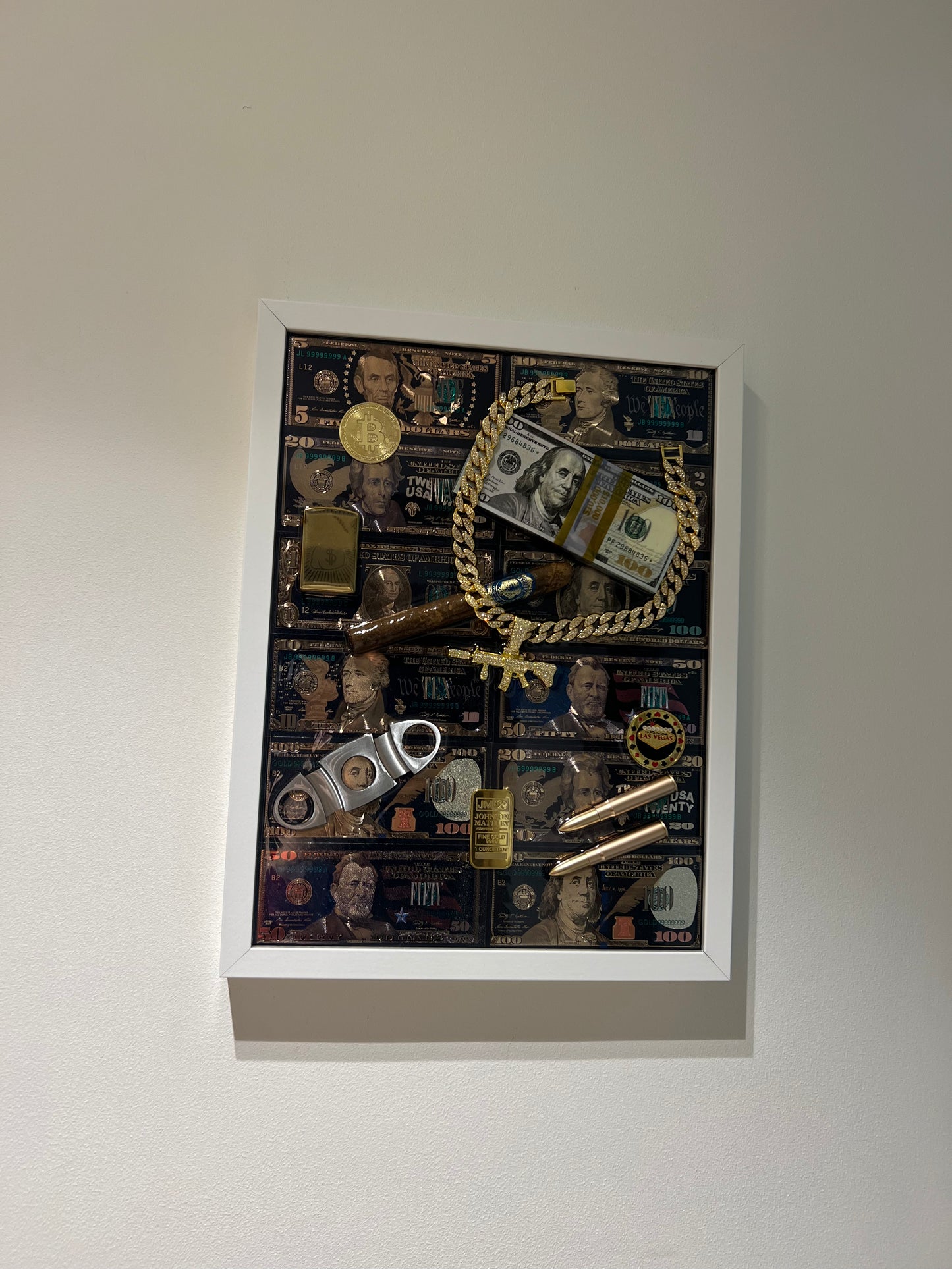 Dollar Frame art white