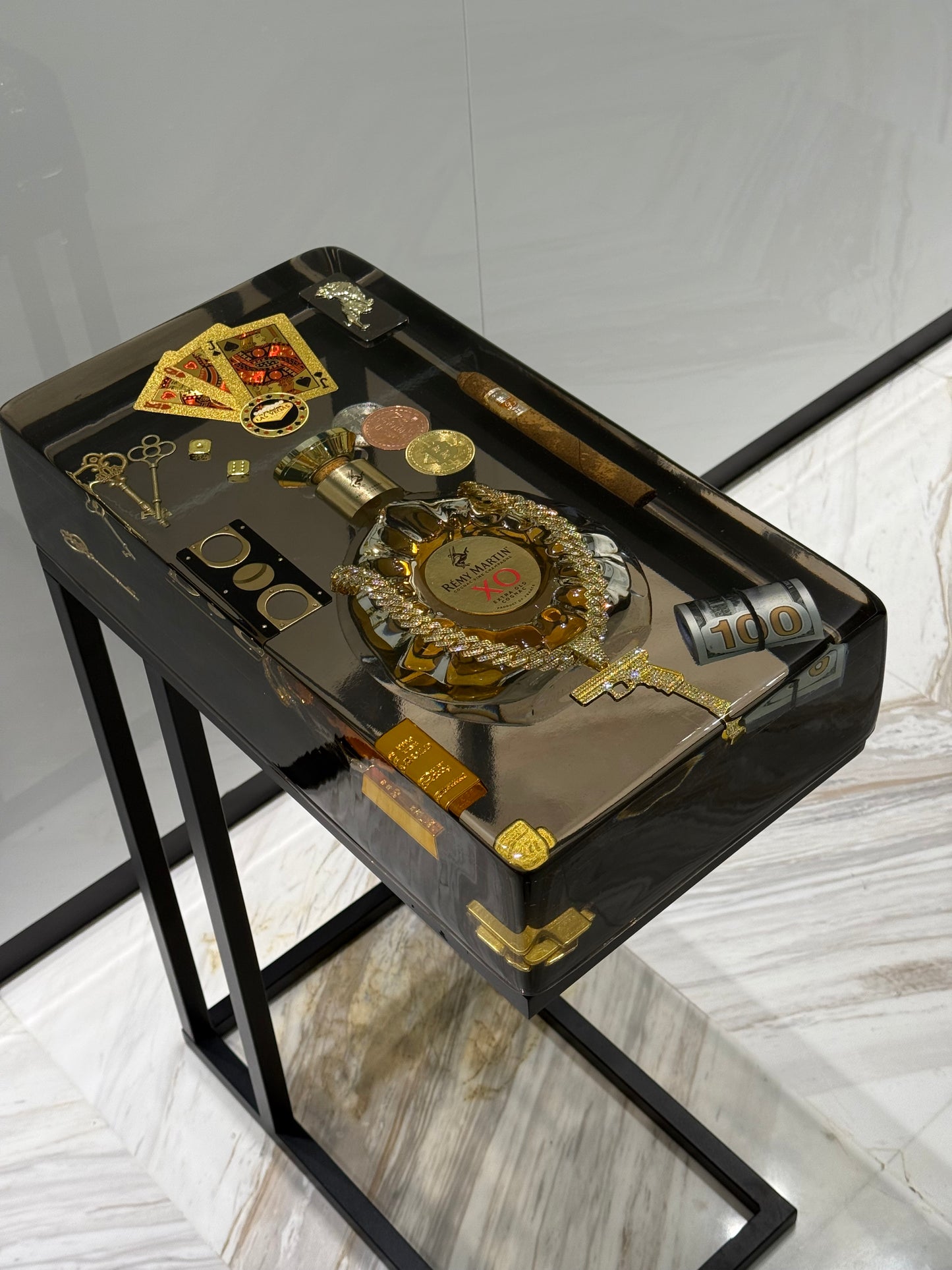Remy Martin XO High Roller Edition Side Table – 1 of 1 -A Showcase of Prestige, Power & Pure Luxury
