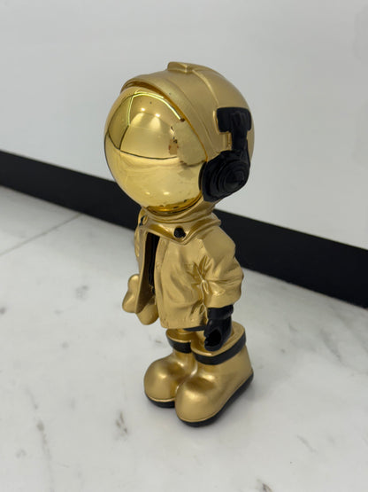 Golden Astronaut Figurine - A Stellar Collectible