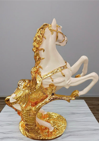 White & Gold Horse Sculpture – A Symbol of Power, Prestige, and Victory