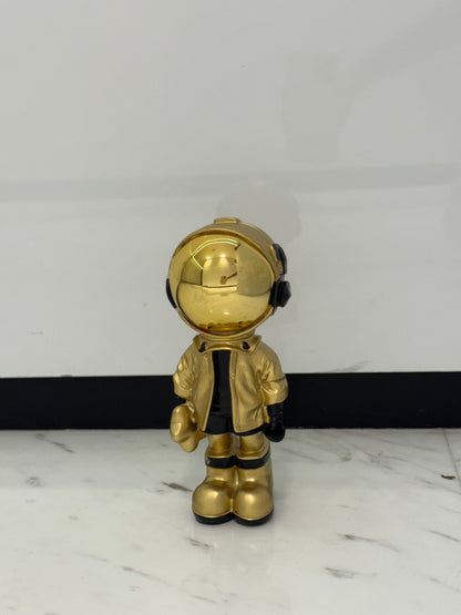 Golden Astronaut Figurine - A Stellar Collectible