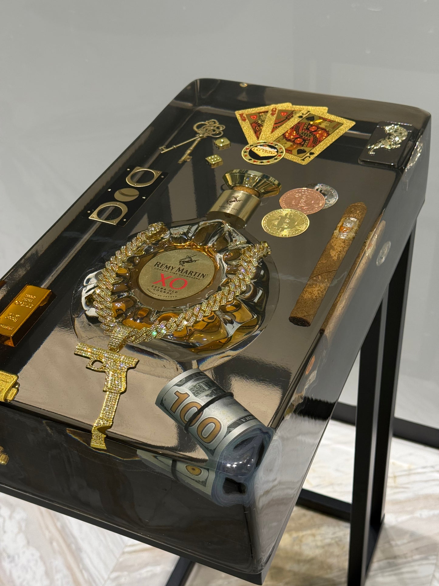 Remy Martin XO High Roller Edition Side Table – 1 of 1 -A Showcase of Prestige, Power & Pure Luxury
