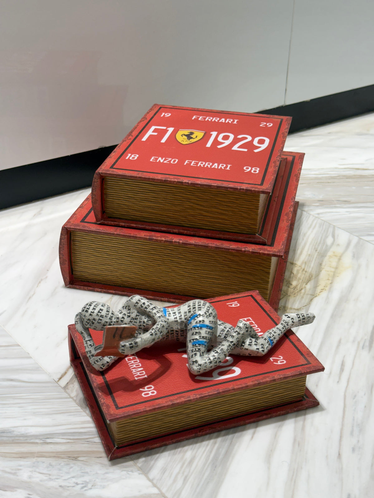 Figure with vintage Racing-Inspired Hidden Storage 3-pieces Book set