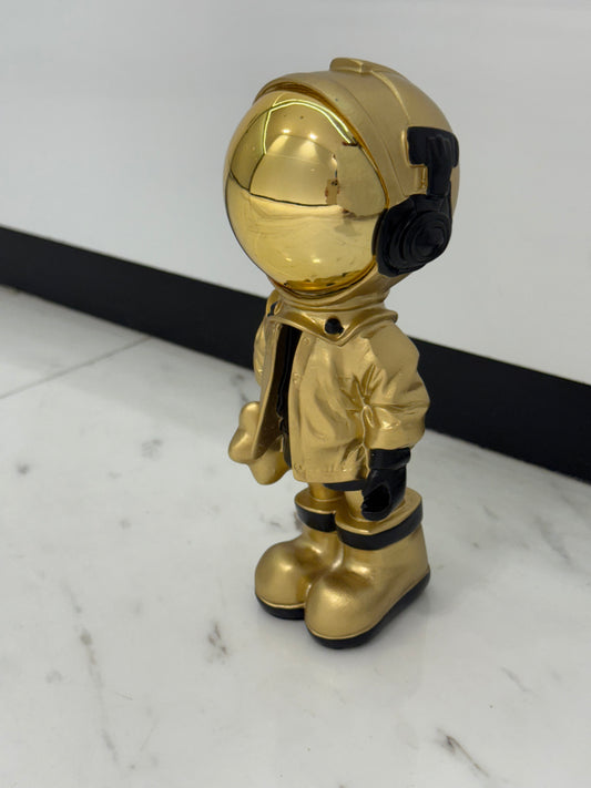 Golden Astronaut Figurine - A Stellar Collectible