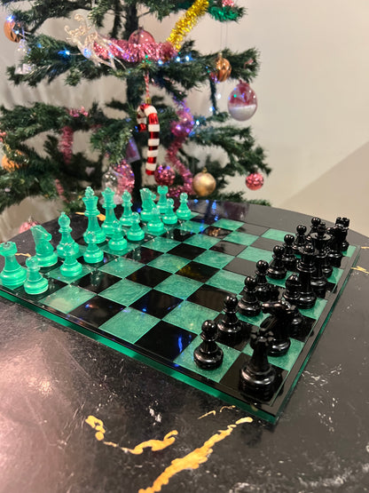 Chess Board Set Game green and black