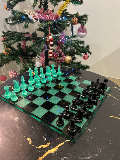 Chess Board Set Game green and black