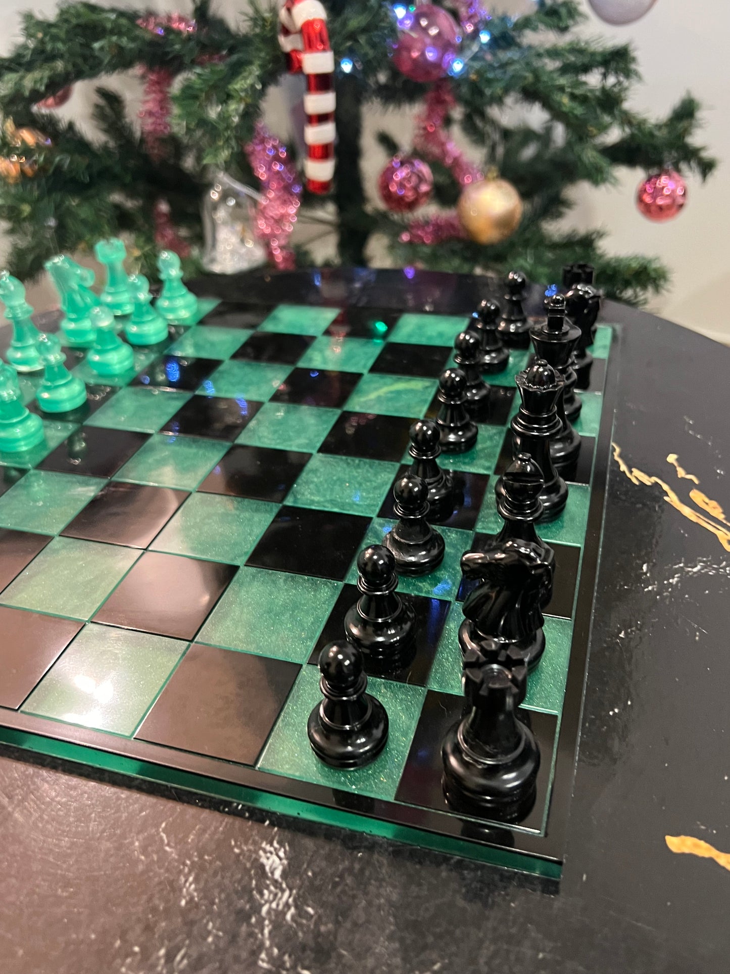 Chess Board Set Game green and black