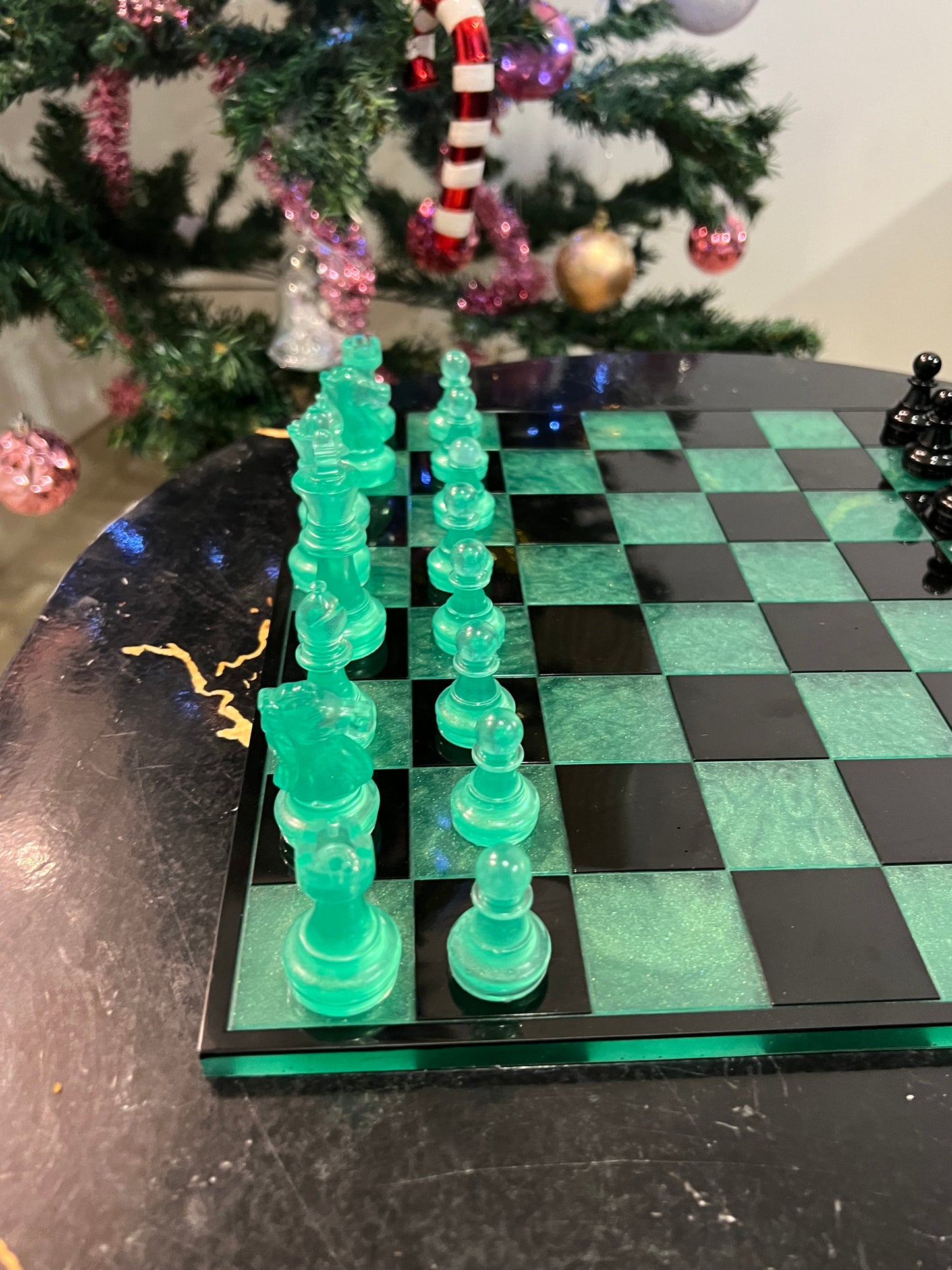 Chess Board Set Game green and black