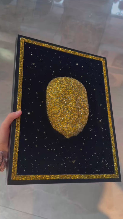 Golden Face Frame Art black